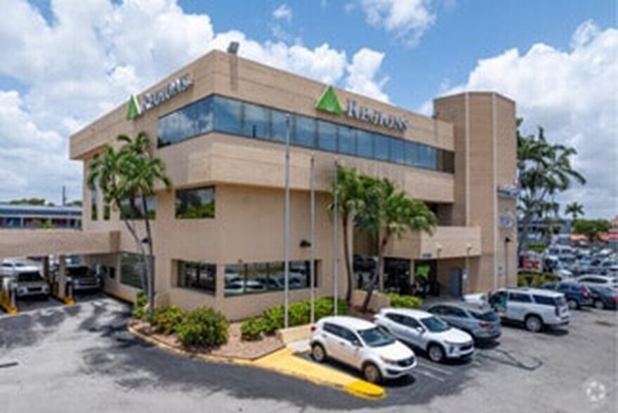 3700 W 12th Ave, Hialeah, FL for lease - Building Photo - Image 1 of 1