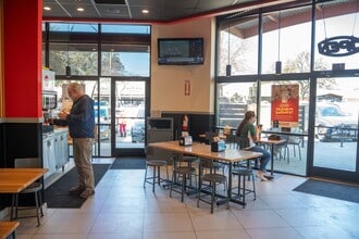 11075 W IH-10, San Antonio, TX à louer Photo intérieure- Image 2 de 9