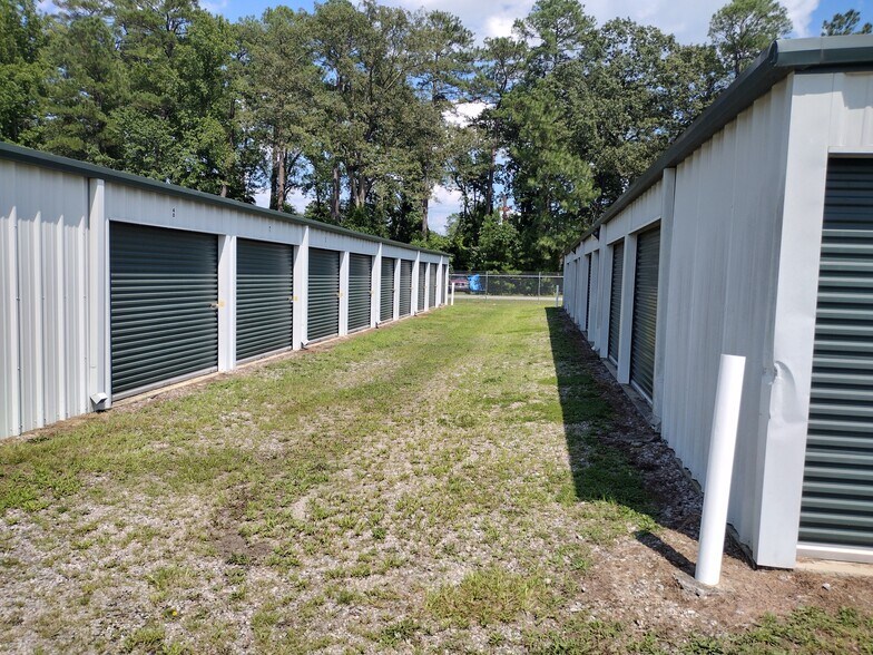 372 S 4th St, Saint Pauls, NC à vendre - Photo du bâtiment - Image 3 de 7