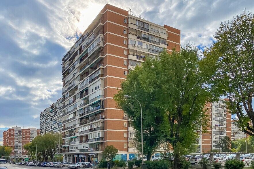 Immeuble residentiel dans Madrid, Madrid à vendre - Photo principale - Image 1 de 3