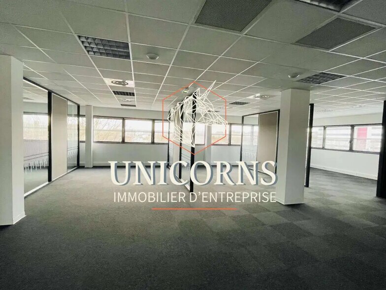 Office in Colomiers for lease - Building Photo - Image 1 of 4