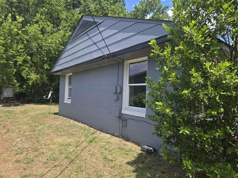 1001 W Orange s 1001-1003-1005 W Orange st, Fayetteville, NC for sale - Building Photo - Image 3 of 25