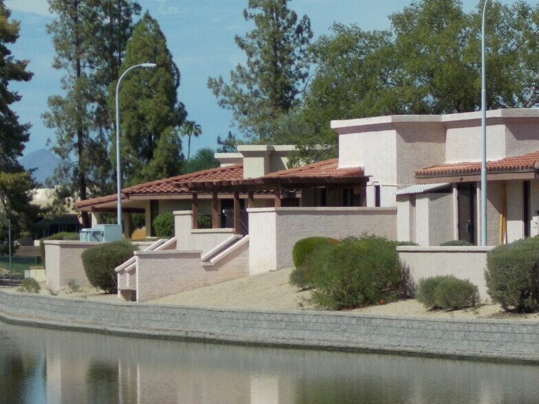 2058 S Dobson Rd, Mesa, AZ à louer - Photo du bâtiment - Image 2 de 27