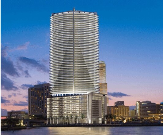 270 Biscayne Boulevard Way, Miami, FL à louer - Photo du bâtiment - Image 3 de 24