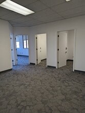 2222 Western Trails Blvd, Austin, TX à louer Photo intérieure- Image 1 de 25