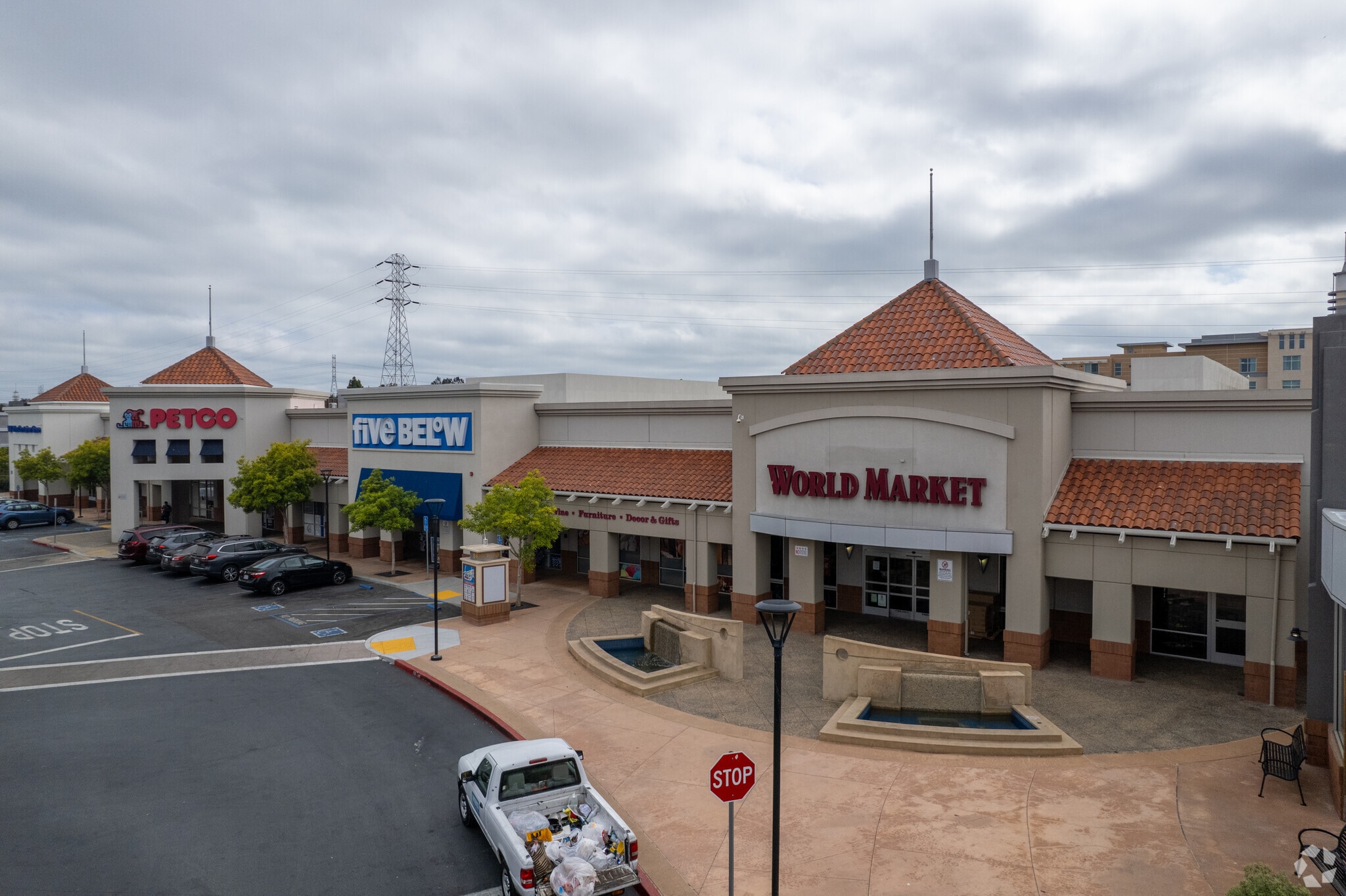 2202 Bridgepointe Pky, San Mateo, CA for lease Primary Photo- Image 1 of 10