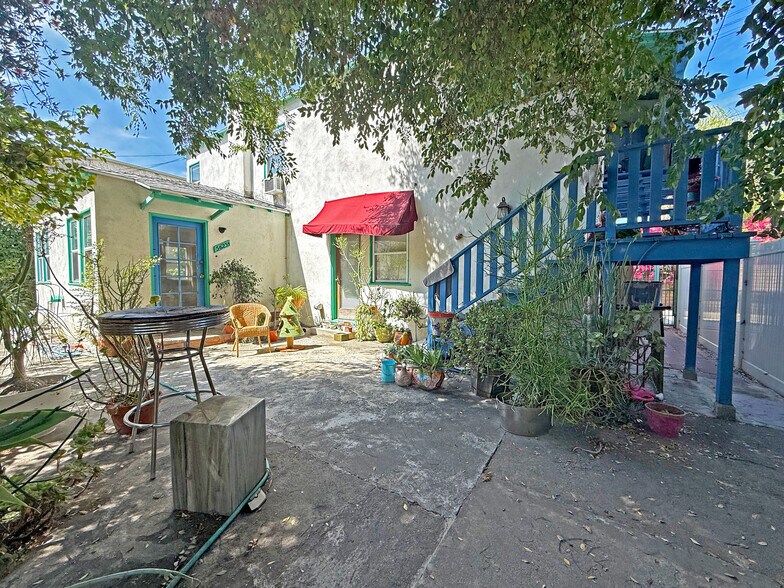 5623 Woodman Ave, Van Nuys, CA à vendre - Photo du bâtiment - Image 2 de 8