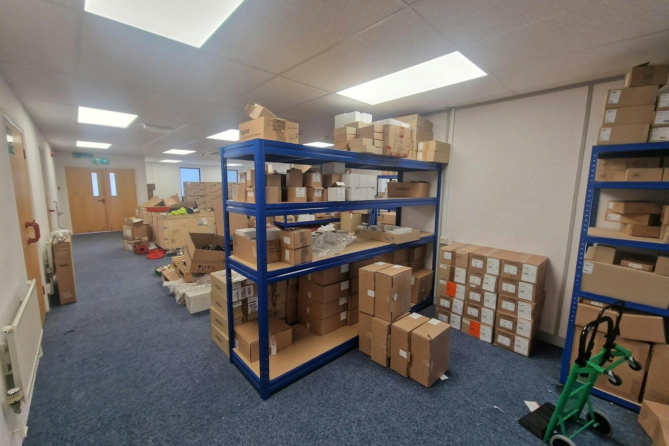 13 Campbell Ct, Bramley, SRY RG26 5EG - Unité 13 -  - Photo intérieure - Image 1 of 3