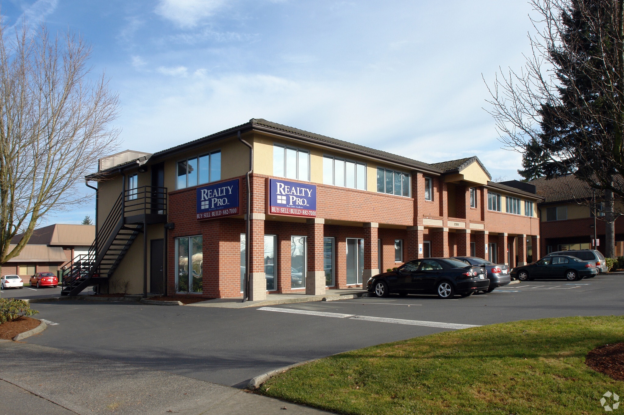 12000 SE Mill Plain Blvd, Vancouver, WA for lease Building Photo- Image 1 of 8