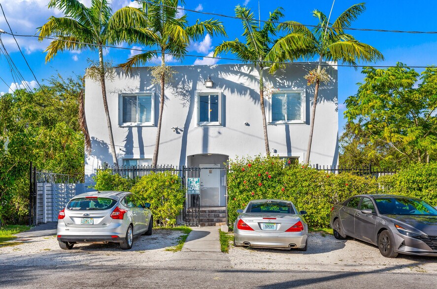 121 NE 55th St, Miami, FL for sale - Primary Photo - Image 1 of 31