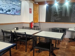 Retail in Barcelona, Barcelona for lease Interior Photo- Image 2 of 5