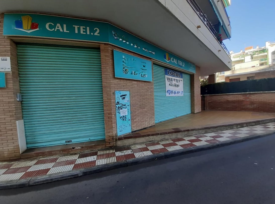 Carrer Isaac Albeniz, Pineda de Mar, Barcelona for sale Building Photo- Image 1 of 4
