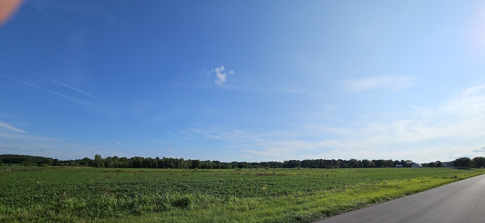 West County Road 350 South, Connersville, IN à vendre - Photo du bâtiment - Image 1 de 25