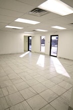 3859 E Southcross Blvd, San Antonio, TX for lease Interior Photo- Image 1 of 11