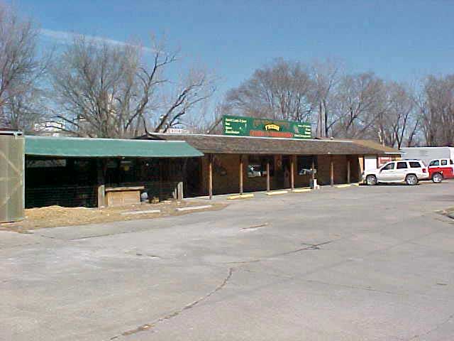 1201 Skyway Hwy, Atchison, KS à vendre - Photo du bâtiment - Image 3 de 3