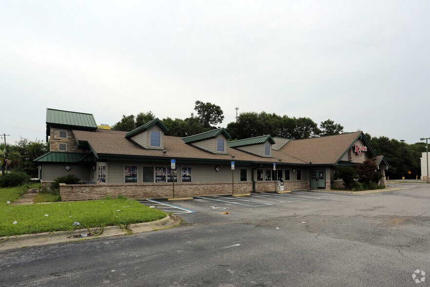 9006 Pensacola Blvd, Pensacola, FL à vendre - Photo du bâtiment - Image 2 de 6