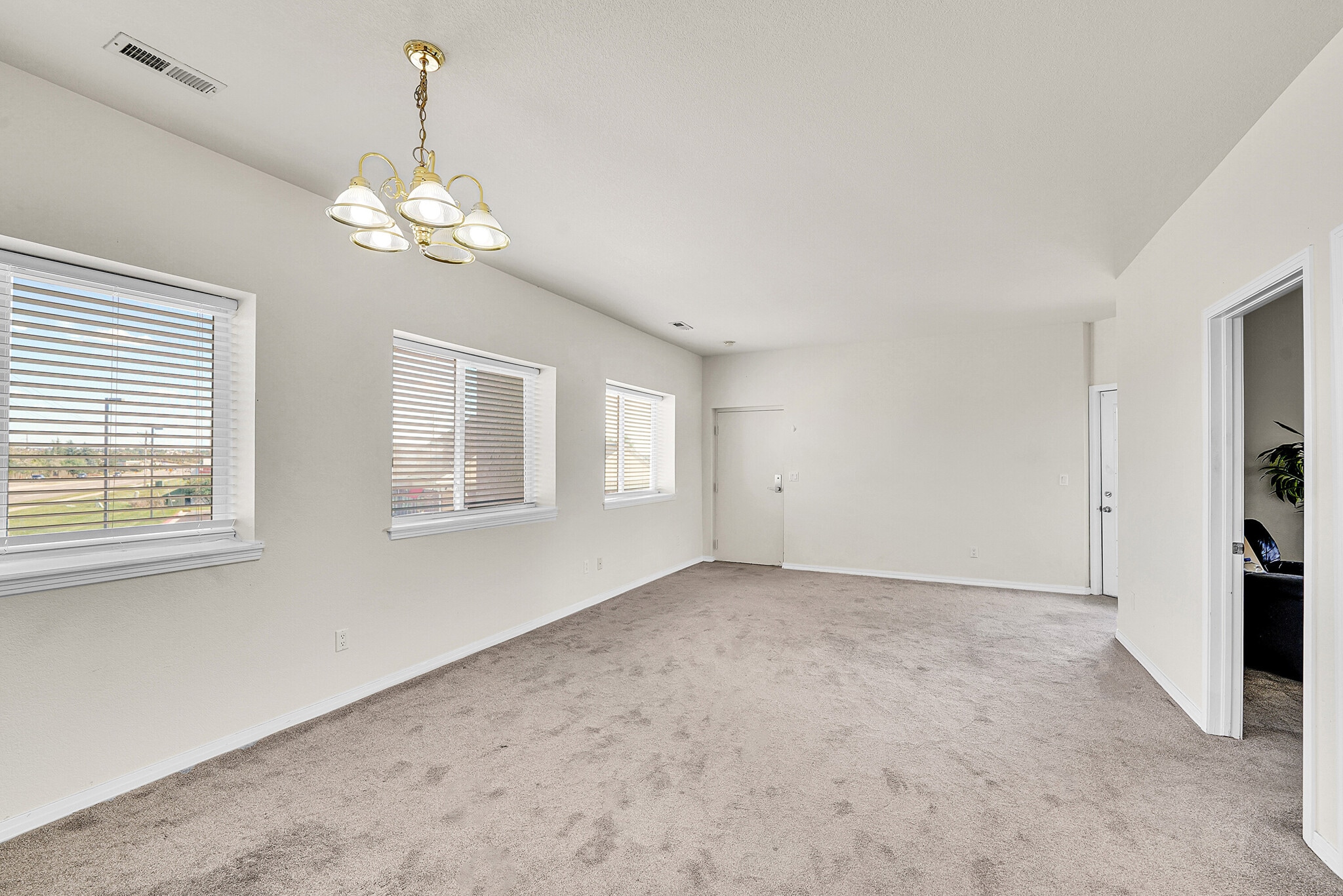 20210 E Smoky Hill Rd, Aurora, CO for lease Interior Photo- Image 1 of 11