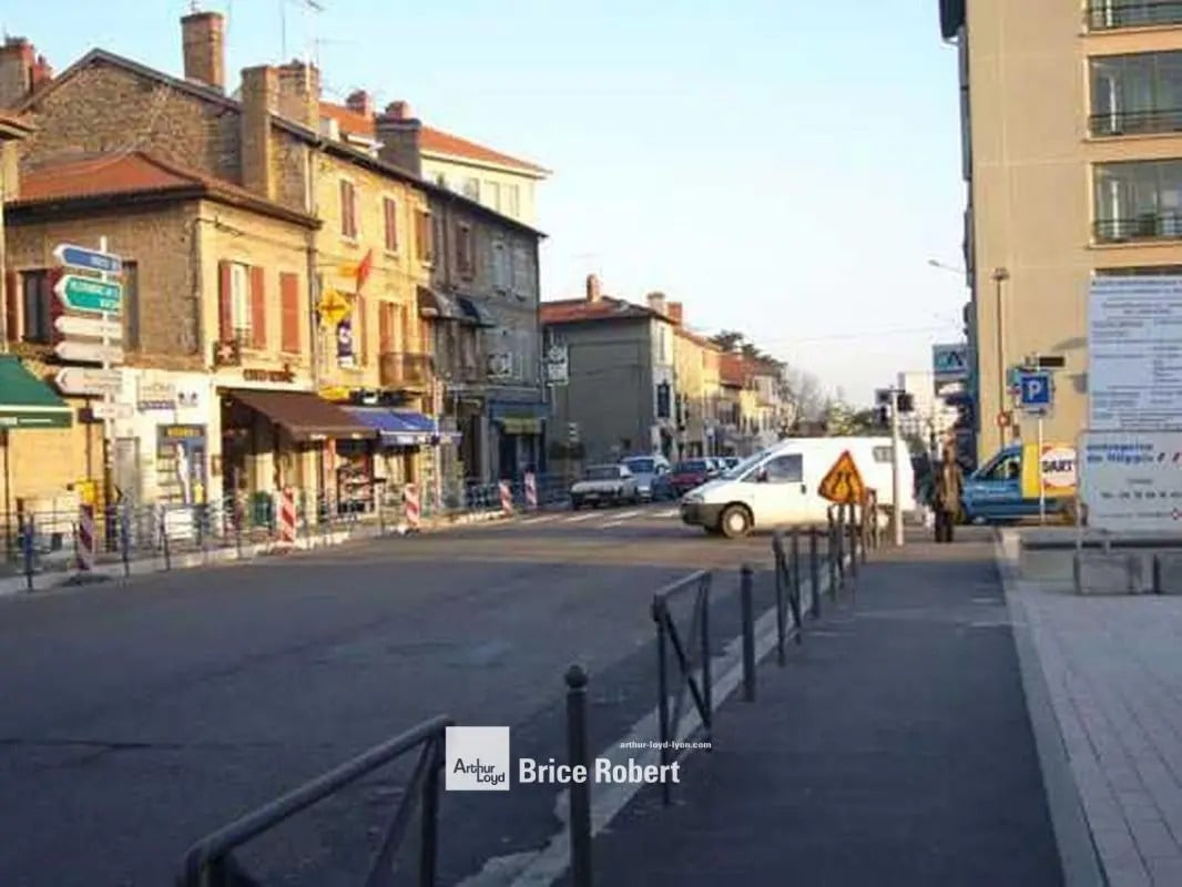 44 Avenue De Lanessan, Champagne-au-Mont-d'Or for lease Building Photo- Image 1 of 6