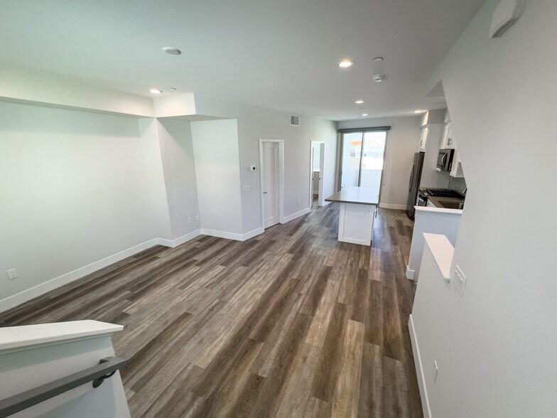 1420 Pacific Beach Dr, San Diego, CA à vendre - Photo du bâtiment - Image 3 de 48