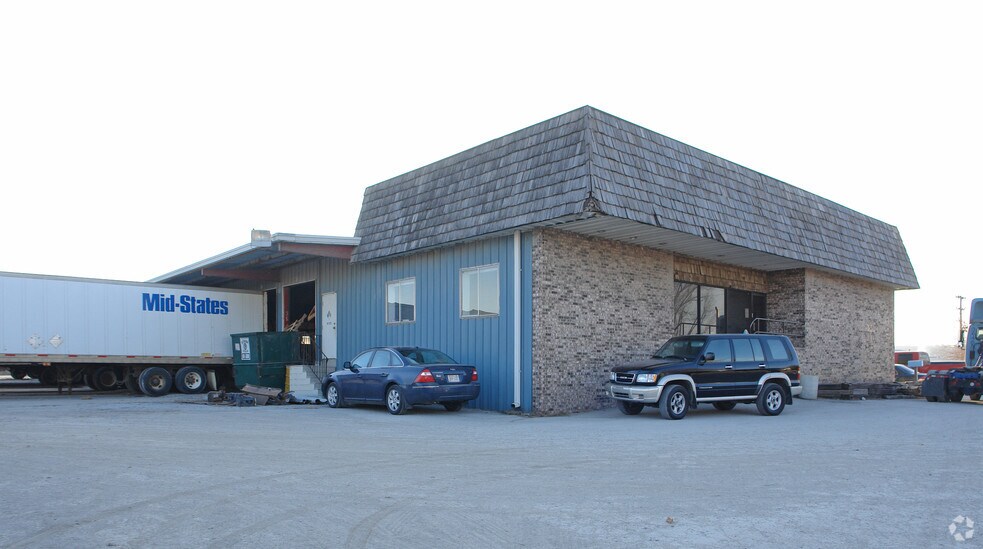 3750 Fairbanks Ave, Kansas City, KS à louer - Photo du bâtiment - Image 3 de 6