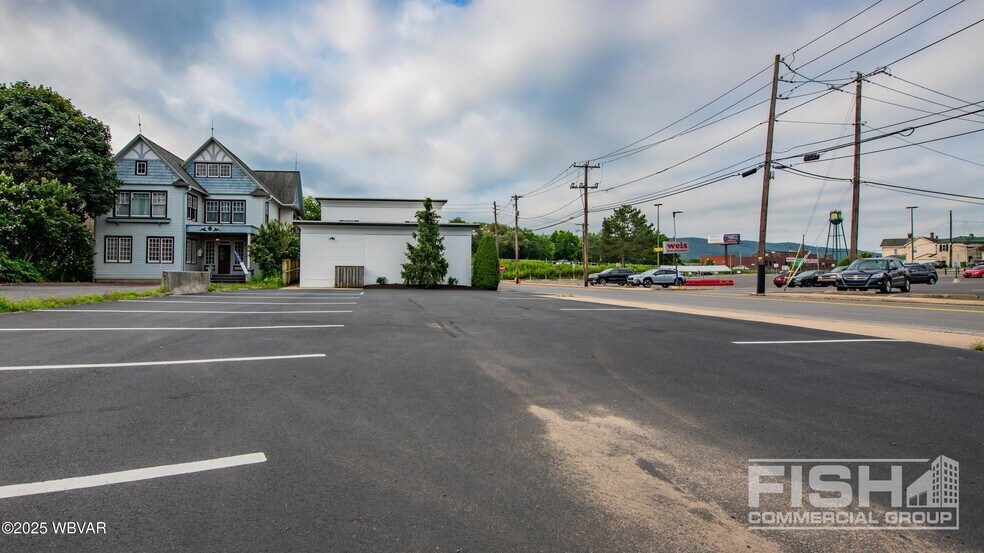 1301 E 3rd St, Williamsport, PA à louer - Photo du bâtiment - Image 3 de 18