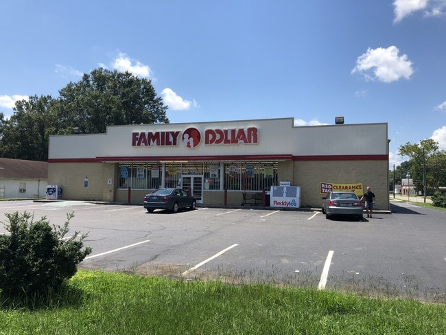 Plus de détails pour 606 Cokey Rd, Rocky Mount, NC - Commerce de détail aux enchères