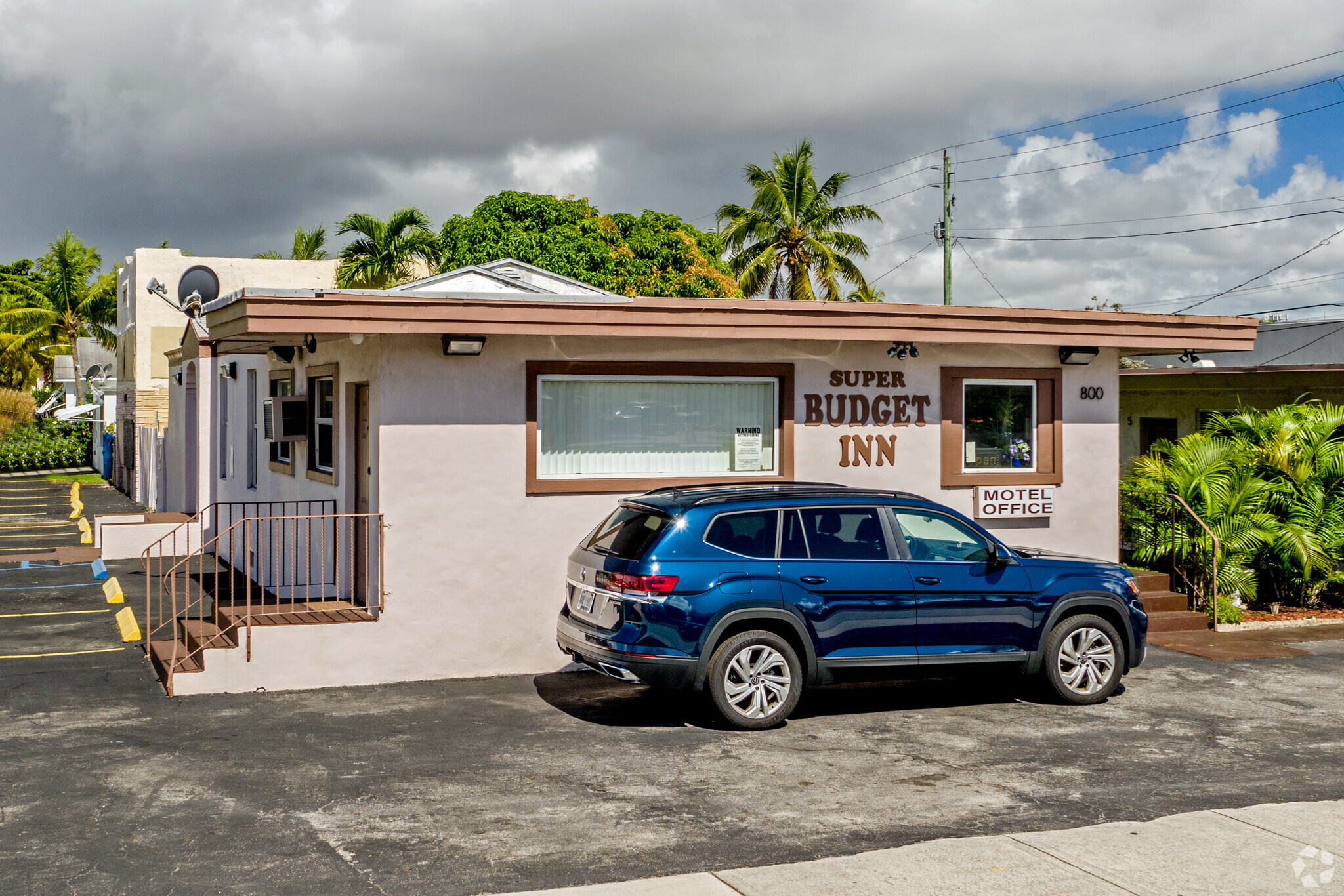 Hospitality in Hollywood, FL for sale Primary Photo- Image 1 of 1