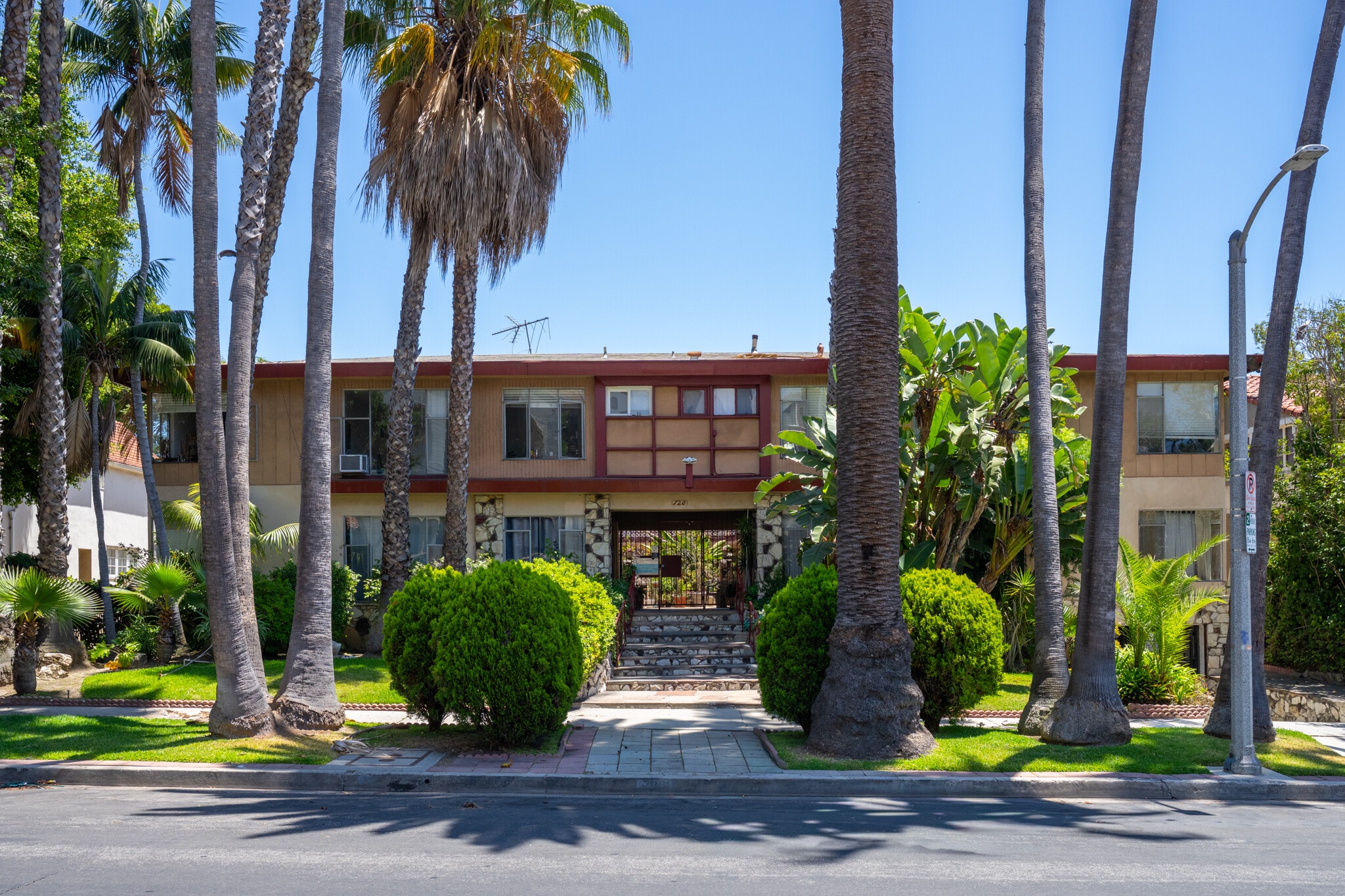 720 S Plymouth Blvd, Los Angeles, CA for sale Building Photo- Image 1 of 34