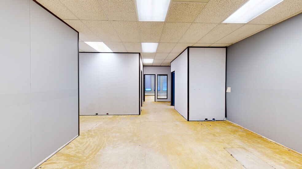 Prime Office & Warehouse Portfolio portefeuille de 2 propriétés à vendre sur LoopNet.ca - Numérisation 3D de Matterport - Image 3 de 37