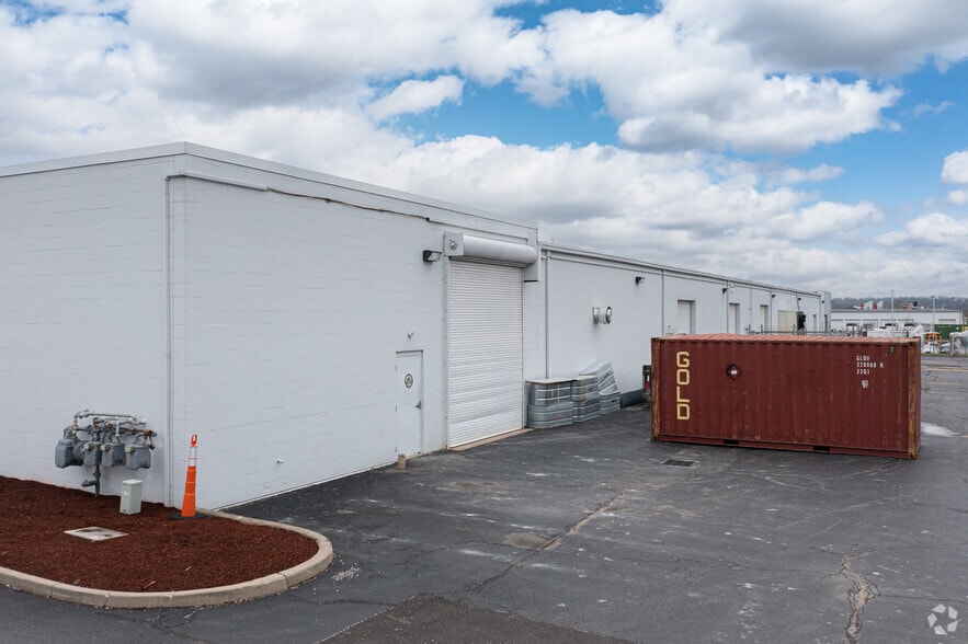 11785 Highway Dr, Sharonville, OH for lease - Building Photo - Image 3 of 4
