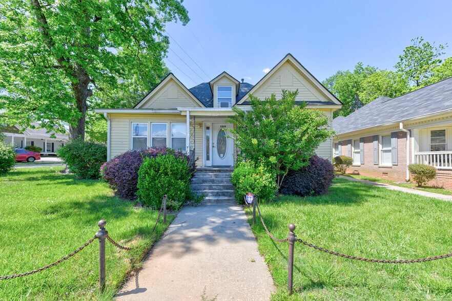 5398 E Mountain St, Stone Mountain, GA à louer - Photo du bâtiment - Image 1 de 20