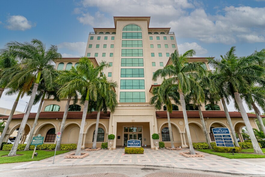 1 S School Ave, Sarasota, FL à louer - Photo du bâtiment - Image 3 de 25