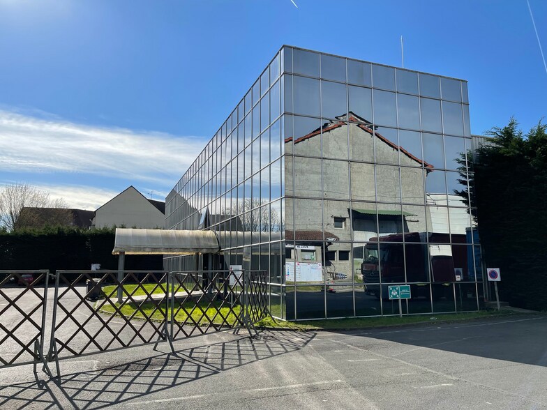 20 Avenue Du 8 Mai 1945, Mitry-Mory à louer - Photo du bâtiment - Image 2 de 2