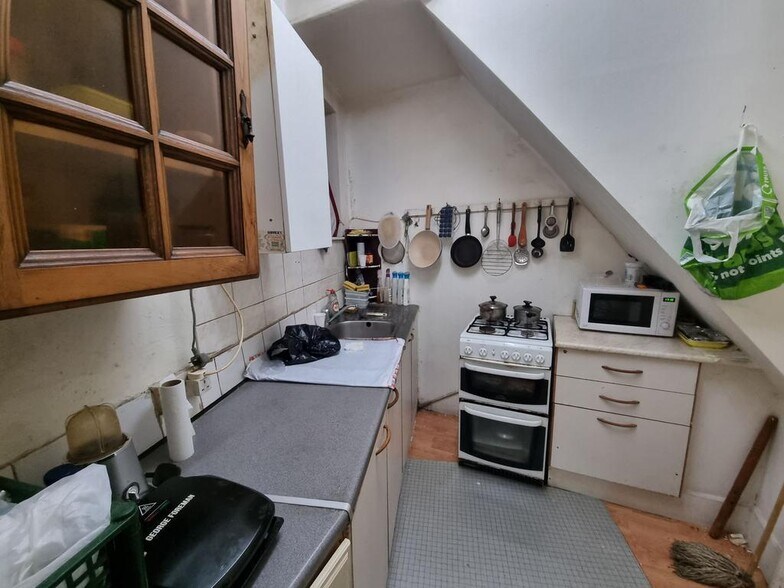 5 Glenholme Rd, Bradford à vendre - Photo du bâtiment - Image 3 de 9