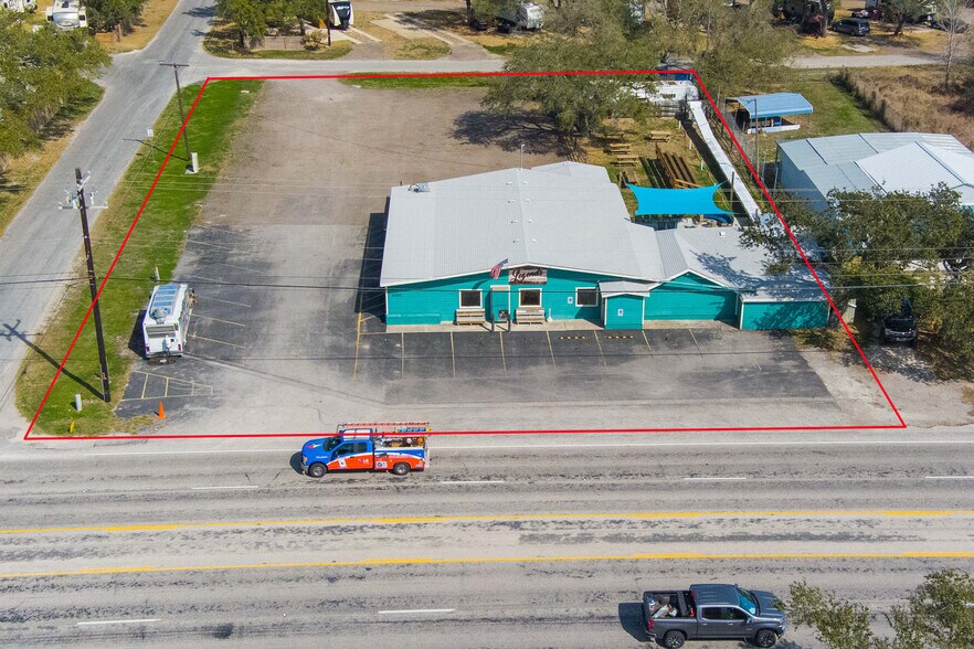 3720 Highway 35, Fulton, TX à vendre - Photo du bâtiment - Image 2 de 9