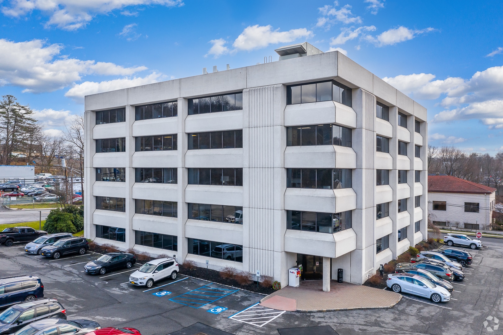 45 Knollwood Rd, Elmsford, NY for lease Primary Photo- Image 1 of 6