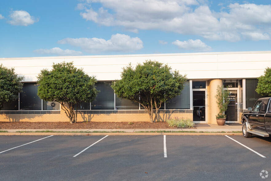 4451 Brookfield Corporate Dr, Chantilly, VA for lease - Building Photo - Image 3 of 16