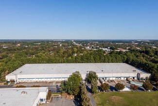 Plus de détails pour 5785 Brook Hollow Pky, Norcross, GA - Industriel à louer