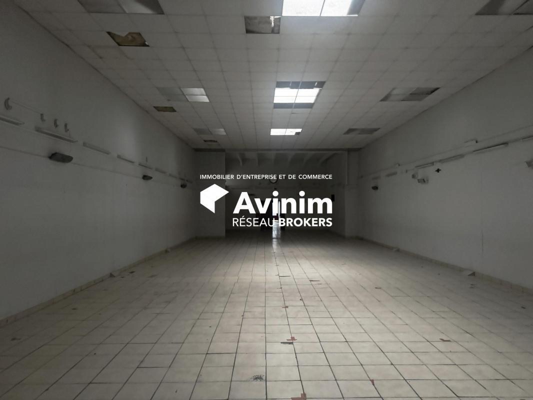 Industrial in Saint-Denis for lease Interior Photo- Image 1 of 3