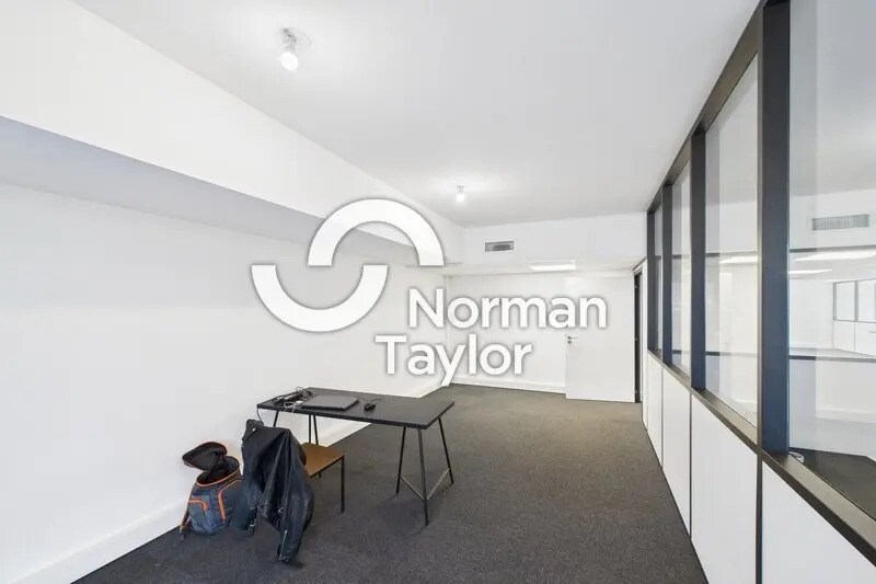 Office in Montpellier for lease - Interior Photo - Image 3 of 12