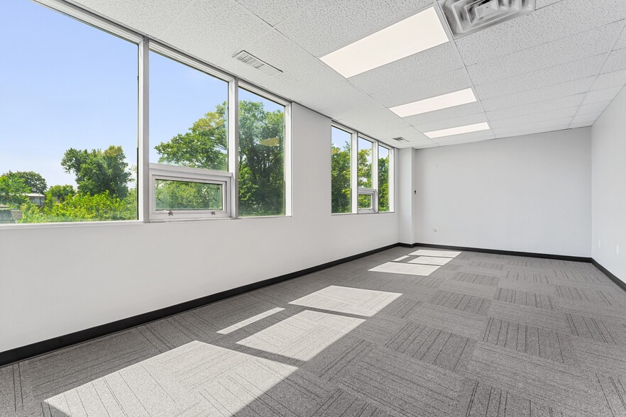 7 Glenwood Ave, East Orange, NJ for lease - Interior Photo - Image 3 of 8