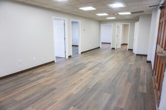 901-907 Wethersfield Ave, Hartford, CT for lease Interior Photo- Image 2 of 10