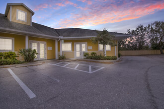 970 Kings Hwy, Port Charlotte, FL for lease Building Photo- Image 2 of 43