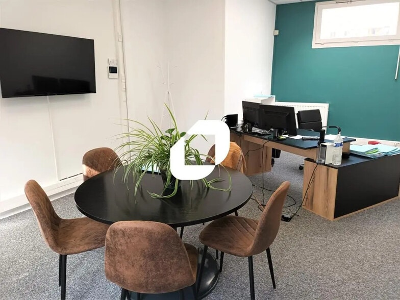 Office in Lille for lease - Interior Photo - Image 3 of 8