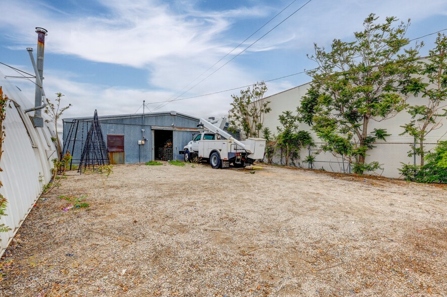 2630 W Barberry Pl, Denver, CO for sale - Building Photo - Image 2 of 12