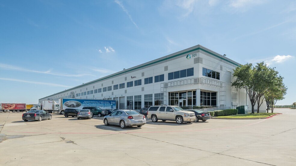 801 Hanover Dr, Grapevine, TX à louer - Photo du bâtiment - Image 2 de 6