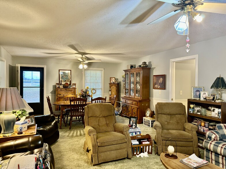 1143 E 8th Ave, Cordele, GA à vendre - Photo du b timent - Image 3 de 23