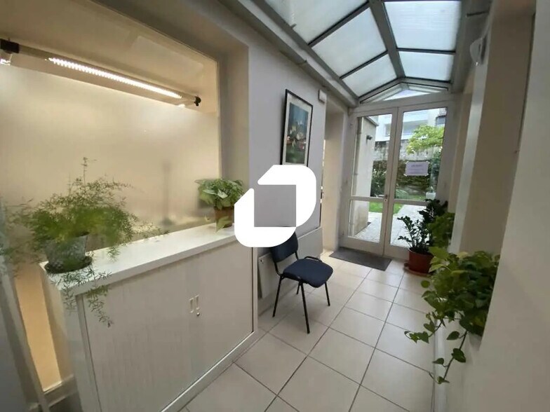 Bureau dans Bordeaux à louer - Photo du bâtiment - Image 3 de 7