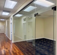 2523-2525 Seven Springs Blvd, New Port Richey, FL for lease Interior Photo- Image 2 of 13