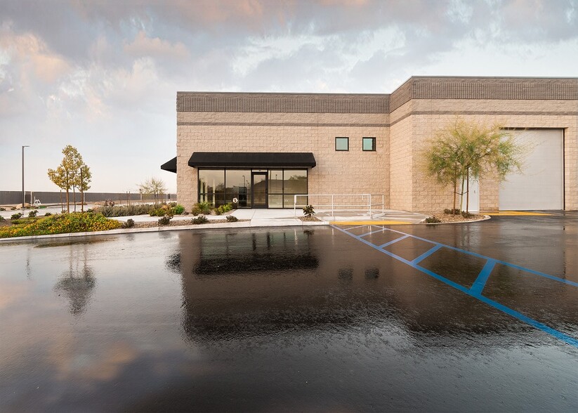 6906-6936 McCutchen Rd, Bakersfield, CA for lease - Building Photo - Image 3 of 21